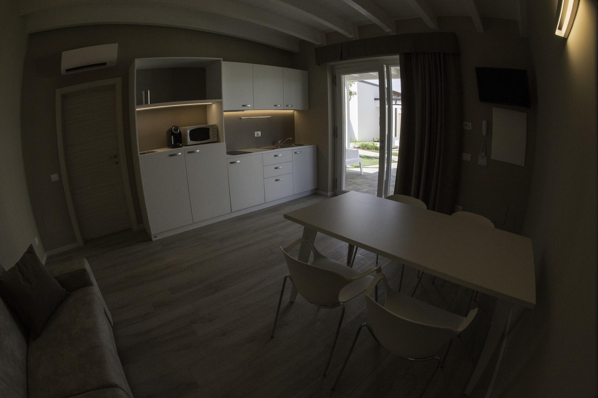 Aurora Aparthotel Peschiera del Garda Dış mekan fotoğraf